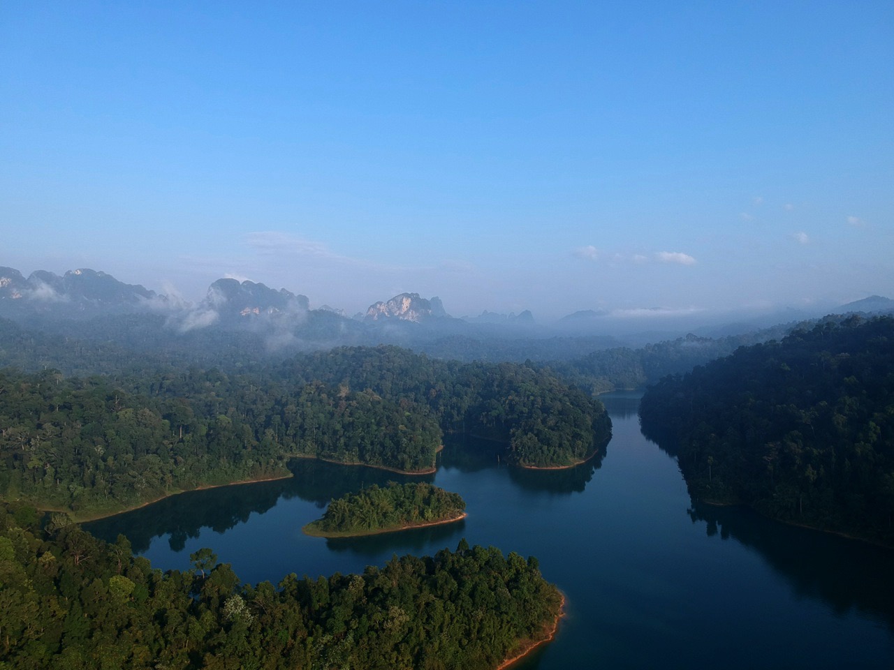 Nationalpark Khao Sok, The Cliff and River Jungle House
