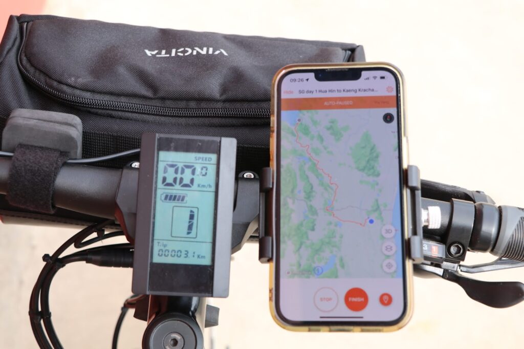 Smartphone-GPS-Navigation für eine selbstgeführte Radtour in Thailand